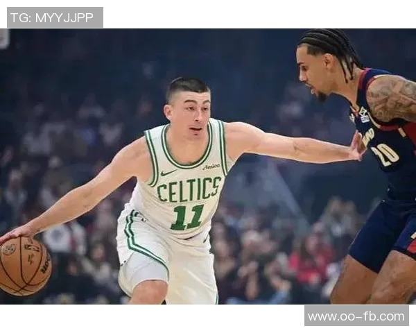 普理查德半场表现出色8投5中三分球命中率高达667贡献12分1篮板3助攻